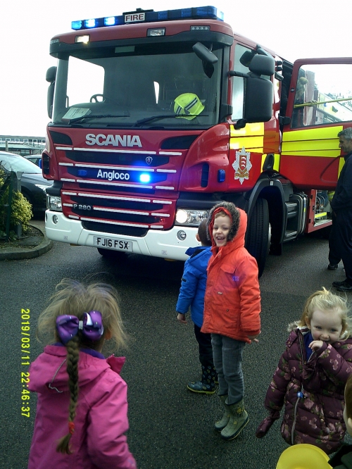Fire engine 2-2